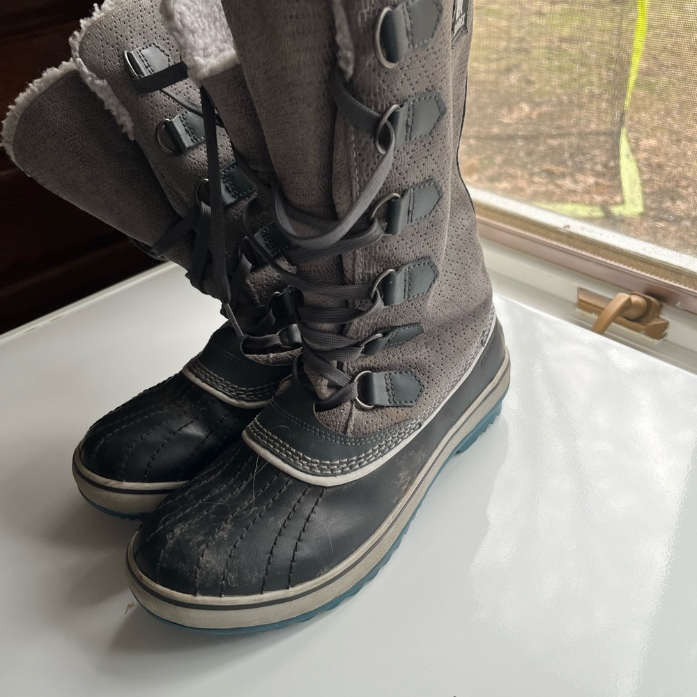 Sorel Tie Up Winter Boots